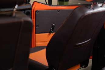 2A-027-Vintage-Mercedes-GWagon-MagmaBeamOrange-070837
