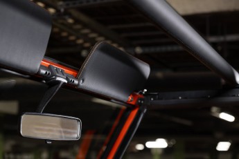 2A-040-Vintage-Mercedes-GWagon-MagmaBeamOrange-070837