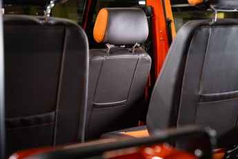 2A-046-Vintage-Mercedes-GWagon-MagmaBeamOrange-070837