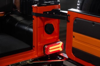 2A-048-Vintage-Mercedes-GWagon-MagmaBeamOrange-070837