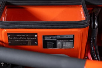 2A-054-Vintage-Mercedes-GWagon-MagmaBeamOrange-070837