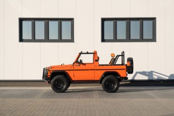 2B-011-Vintage-Mercedes-GWagon-MagmaBeamOrange-070837
