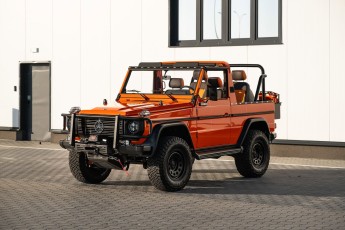 2B-018-Vintage-Mercedes-GWagon-MagmaBeamOrange-070837
