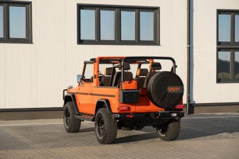2B-021-Vintage-Mercedes-GWagon-MagmaBeamOrange-070837