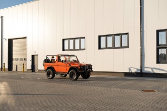 2B-023-Vintage-Mercedes-GWagon-MagmaBeamOrange-070837