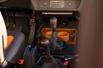2B-055-Vintage-Mercedes-GWagon-MagmaBeamOrange-070837