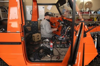 3-020-Vintage-Mercedes-GWagon-MagmaBeamOrange-070837
