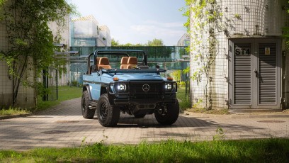 1-001-Custom-Mercedes-GWagon-ChinaBlue-067167