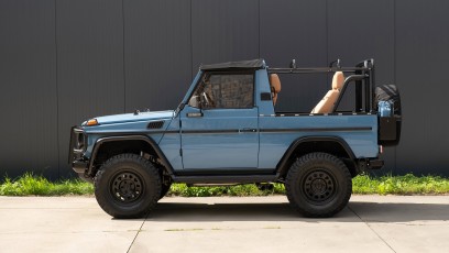 1-003-Custom-Mercedes-GWagon-ChinaBlue-067167