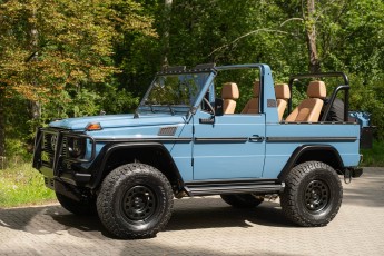 2B-008-Custom-Mercedes-GWagon-ChinaBlue-067167