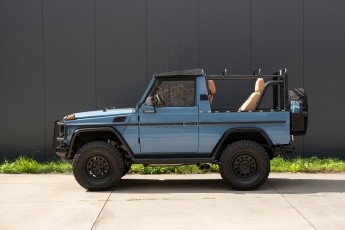 2B-012-Custom-Mercedes-GWagon-ChinaBlue-067167