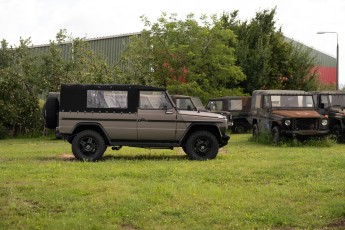 2B-017-Convertible-Mercedes-250GD-MonzaGray-092677