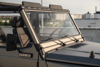 2B-032-Convertible-Mercedes-250GD-MonzaGray-092677