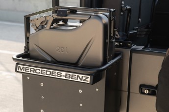 2B-041-Convertible-Mercedes-250GD-MonzaGray-092677