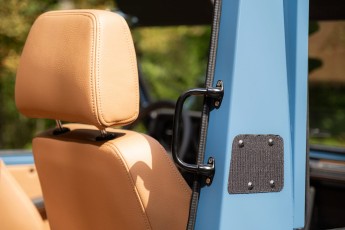 2B-054-Custom-Mercedes-GWagon-ChinaBlue-067167