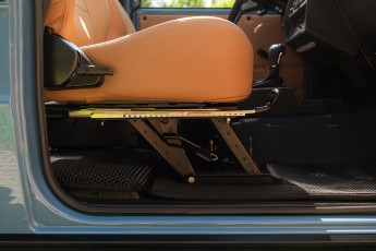 2B-079-Custom-Mercedes-GWagon-ChinaBlue-067167
