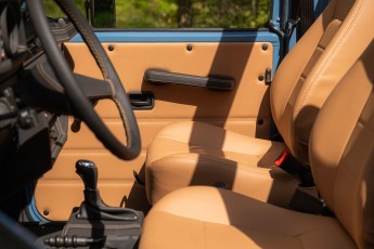 2B-092-Custom-Mercedes-GWagon-ChinaBlue-067167