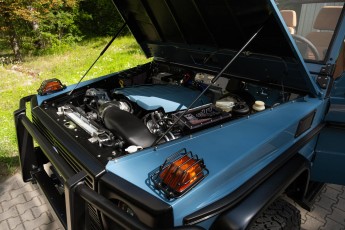 2B-103-Custom-Mercedes-GWagon-ChinaBlue-067167
