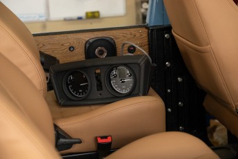 3-011-Custom-Mercedes-GWagon-ChinaBlue-067167