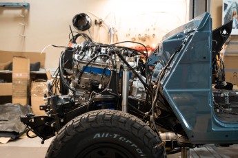 3-028-Custom-Mercedes-GWagon-ChinaBlue-067167