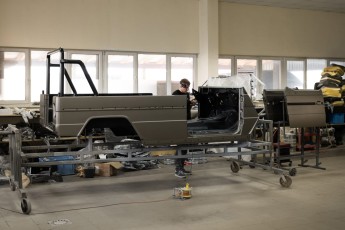 3-056-Convertible-Mercedes-250GD-MonzaGray-092677