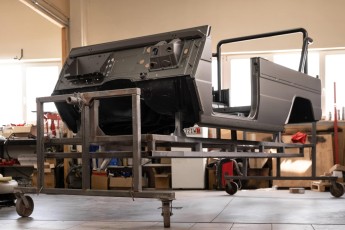 3-061-Convertible-Mercedes-250GD-MonzaGray-092677
