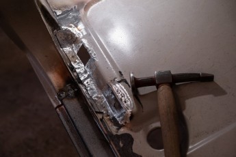 3-089-Convertible-Mercedes-250GD-MonzaGray-092677