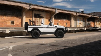 1-002-Custom-Mercedes-GWagon-PolarWhite-070800