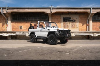 2B-001-Custom-Mercedes-GWagon-PolarWhite-070800