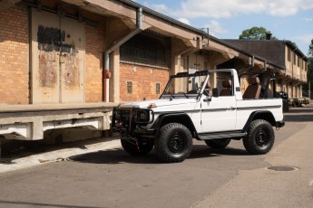 2B-007-Custom-Mercedes-GWagon-PolarWhite-070800