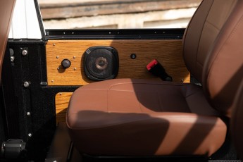 2B-071-Custom-Mercedes-GWagon-PolarWhite-070800