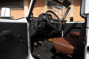2B-081-Custom-Mercedes-GWagon-PolarWhite-070800