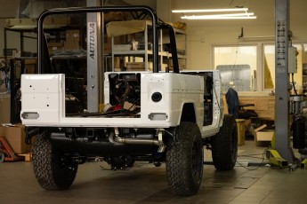 3-052-Custom-Mercedes-GWagon-PolarWhite-070800