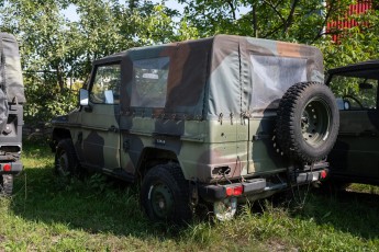 3-123-Custom-Mercedes-GWagon-PolarWhite-070800